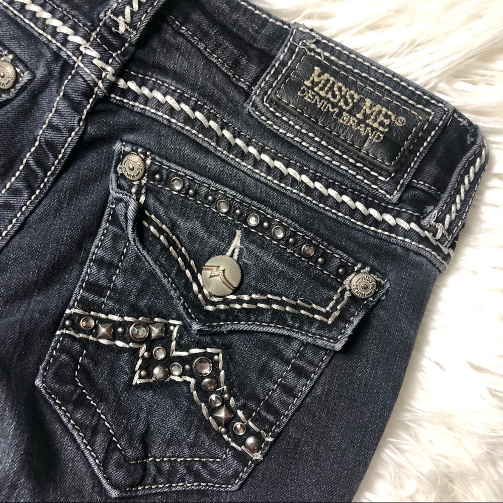 Beautiful detailed miss me jeans